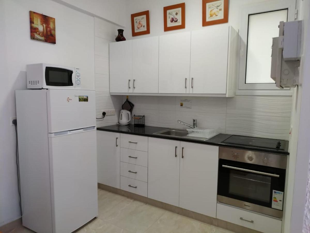 1 Bedroom Apartment Larnaca Buitenkant foto