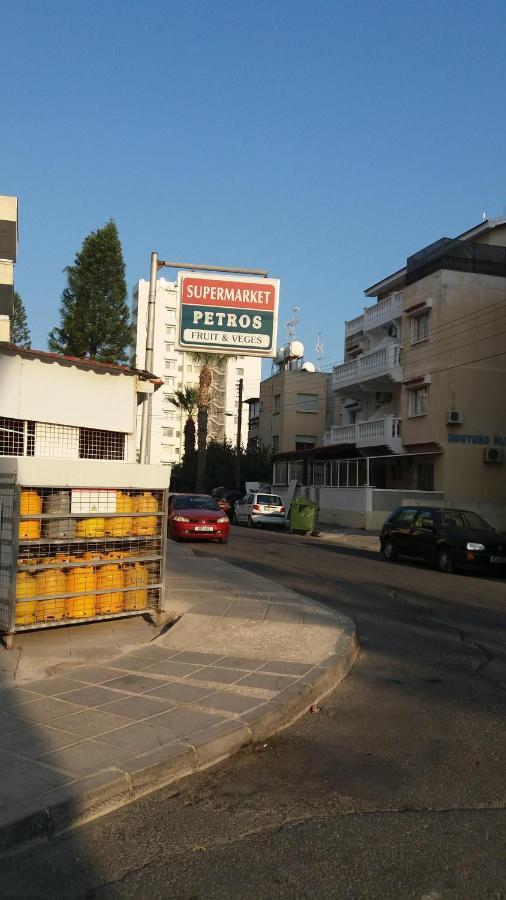 1 Bedroom Apartment Larnaca Buitenkant foto